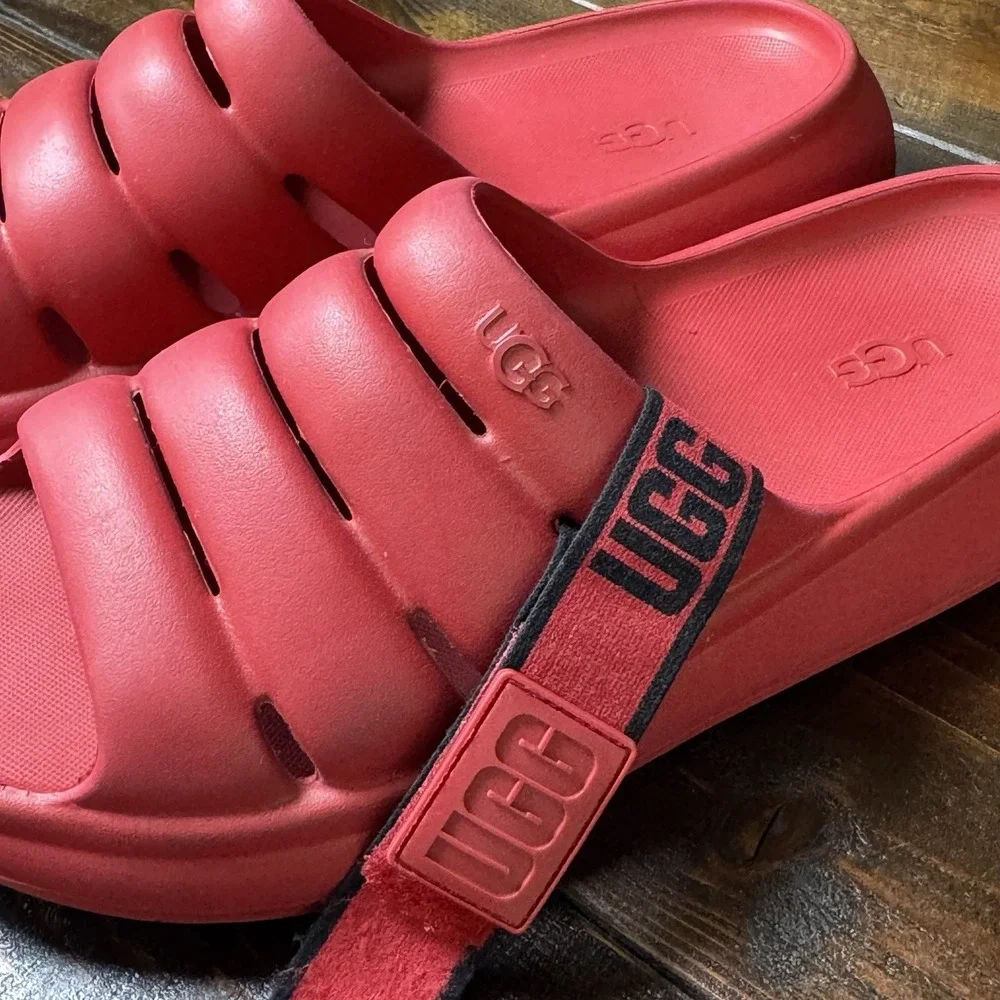 UGG Sport Yeah Slide Men's Size 11 US Samba Red Slingback Sandal‎ Waterproof